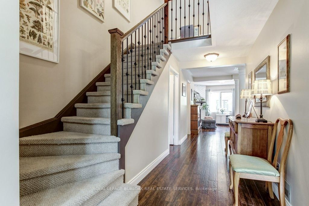 4 Edgewater Drive • Hamilton, ON photo 4