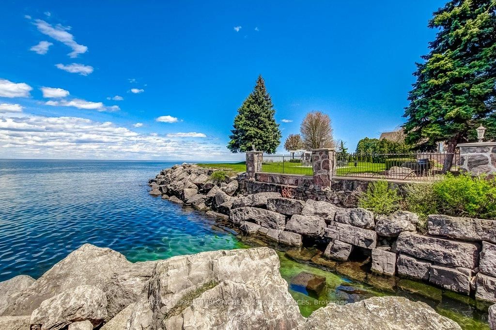 4 Edgewater Drive • Hamilton, ON photo 43