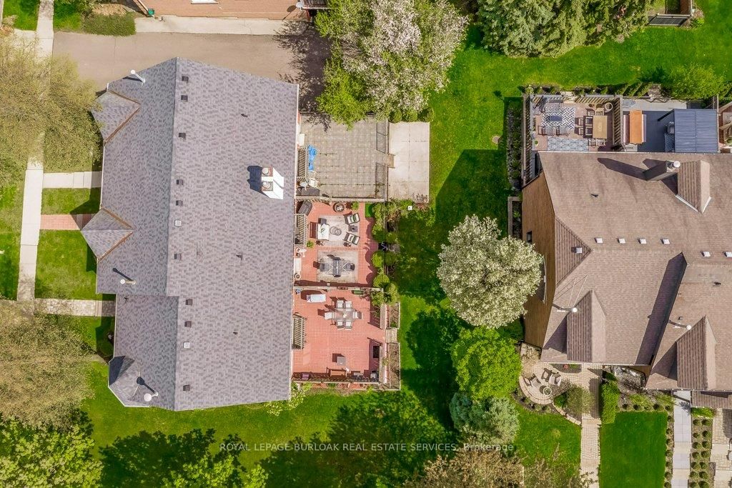 4 Edgewater Drive • Hamilton, ON photo 45