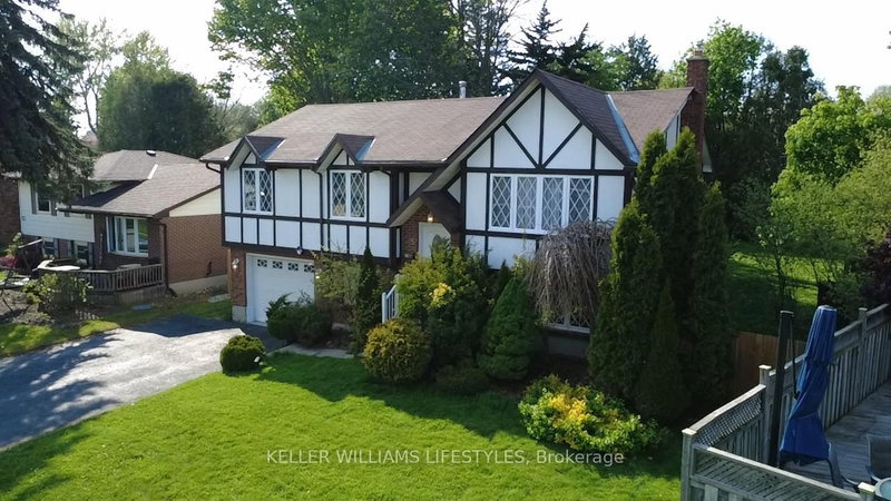 65 GABLEWOOD Crescent