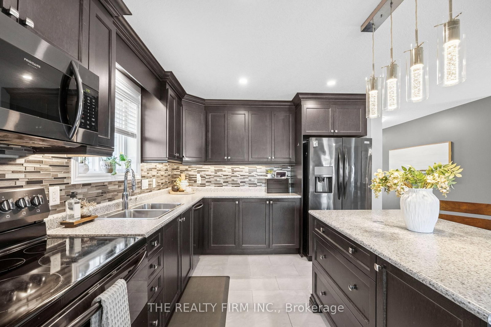 20 Sandy Court • Tillsonburg, ON photo 11