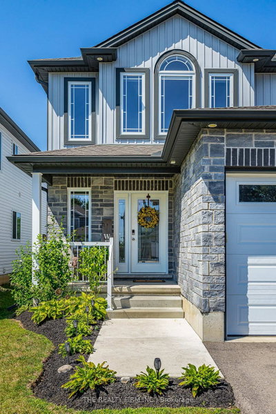 20 Sandy Court • Tillsonburg, ON photo 3