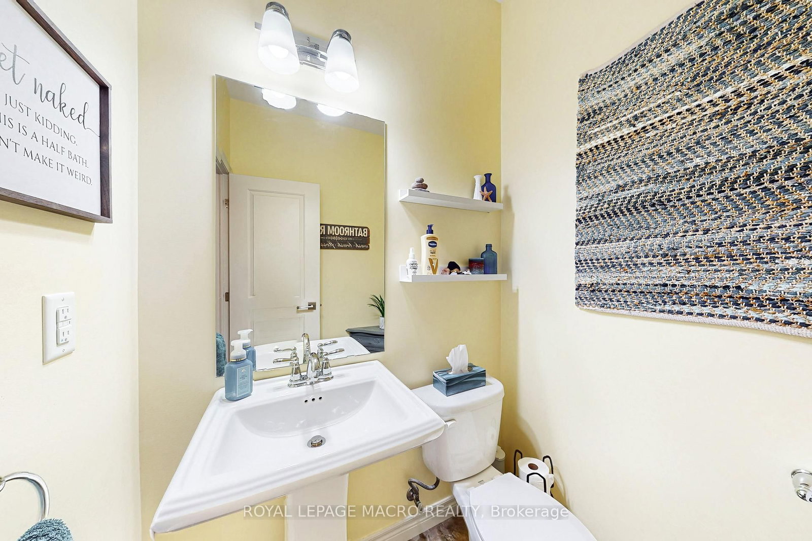 32 Dulgaren Street • Hamilton, ON photo 15