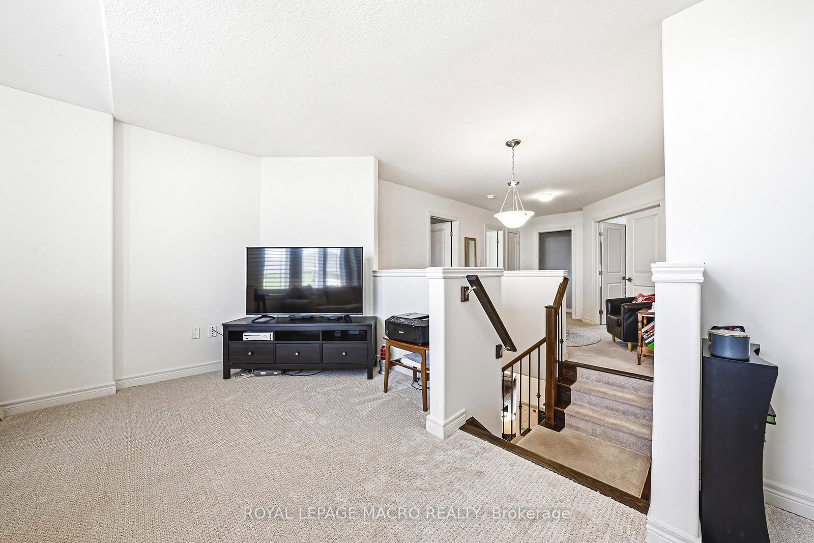 32 Dulgaren Street • Hamilton, ON photo 17