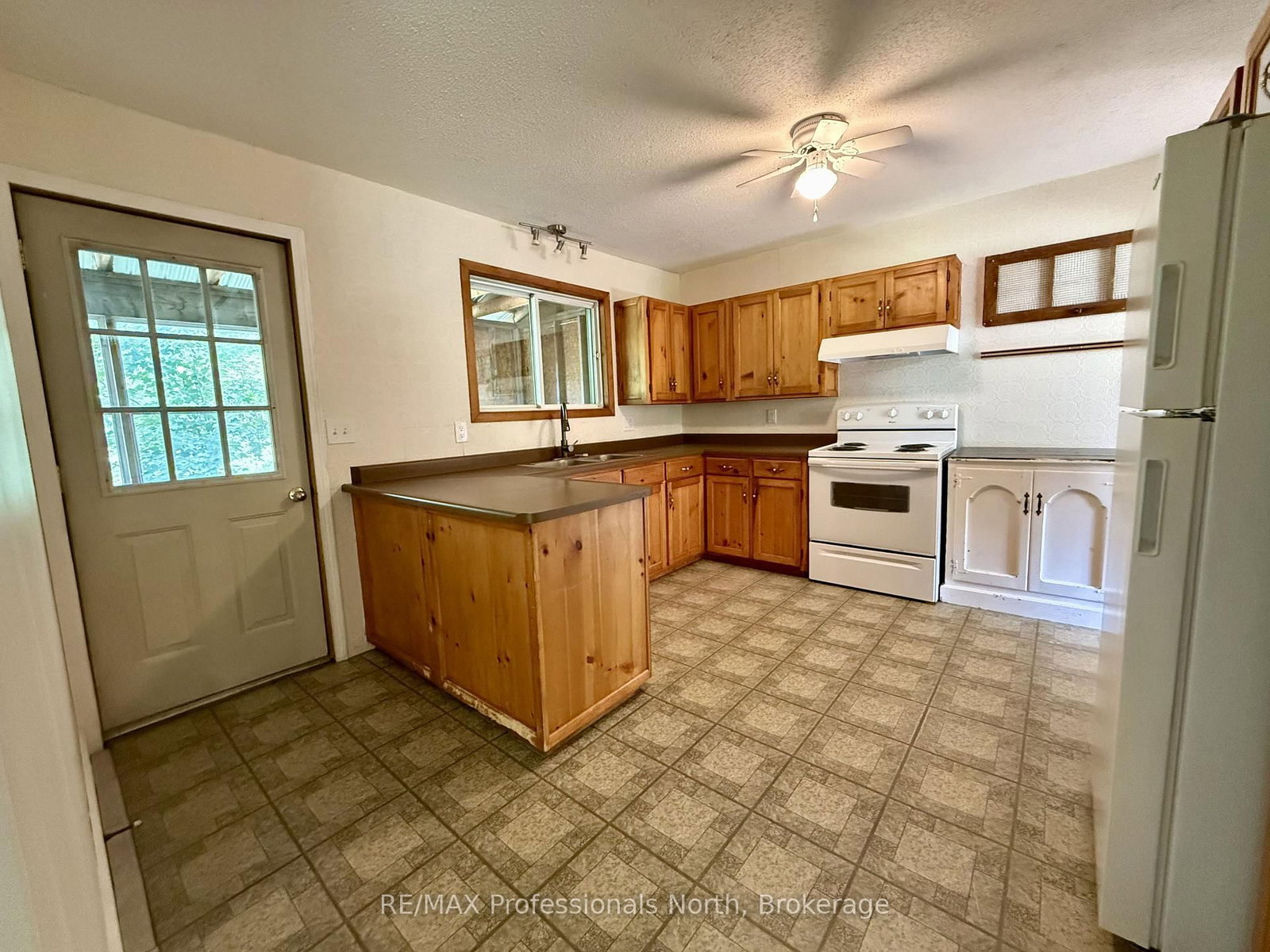 1125 Fairy Falls Road • Lake of Bays, ON photo 13