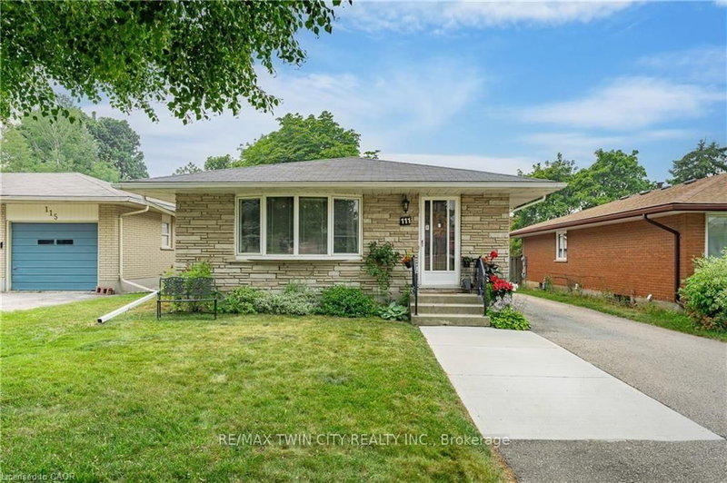 111 Kimberly Crescent