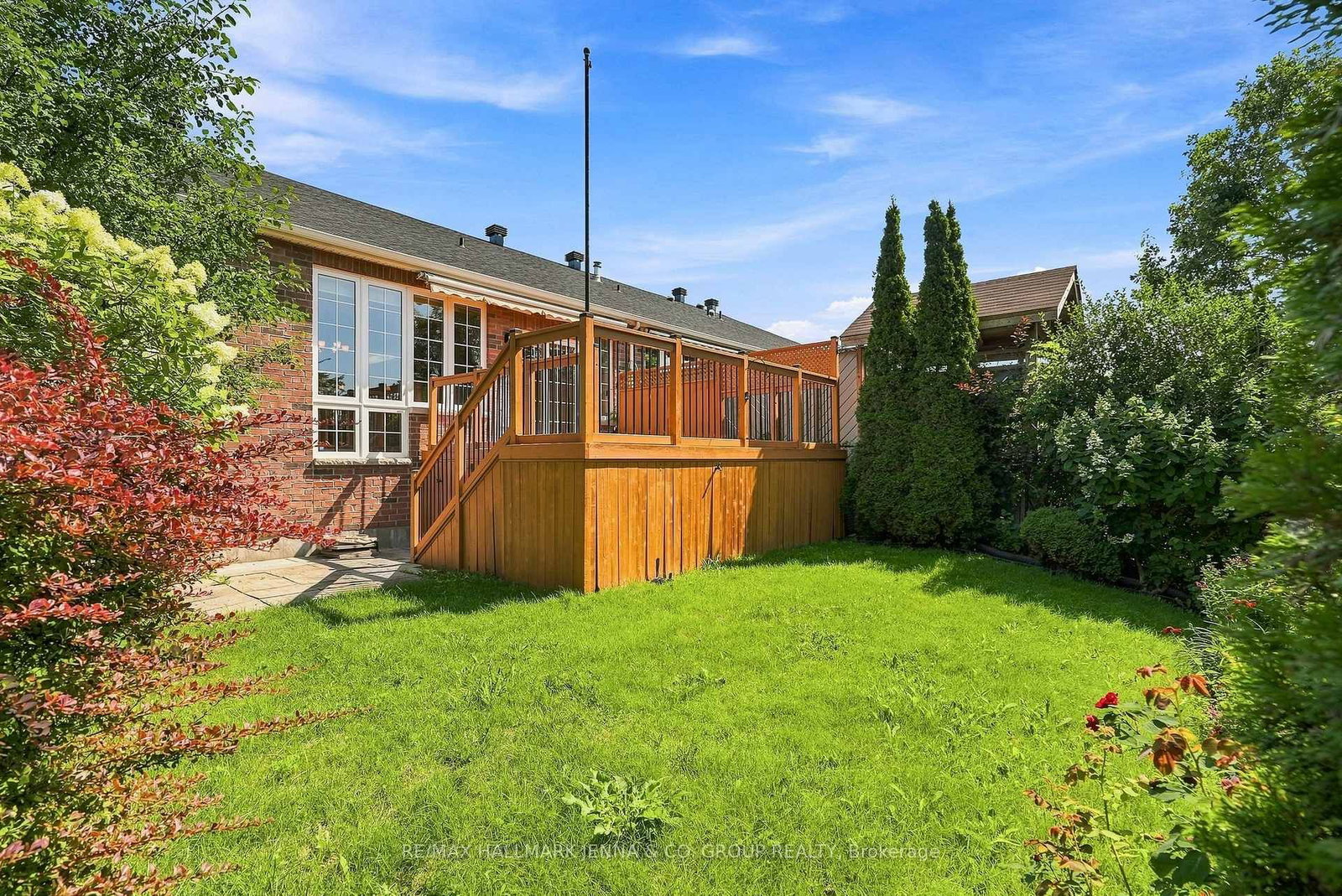 110 Heathercrest Private • Ottawa, ON photo 28