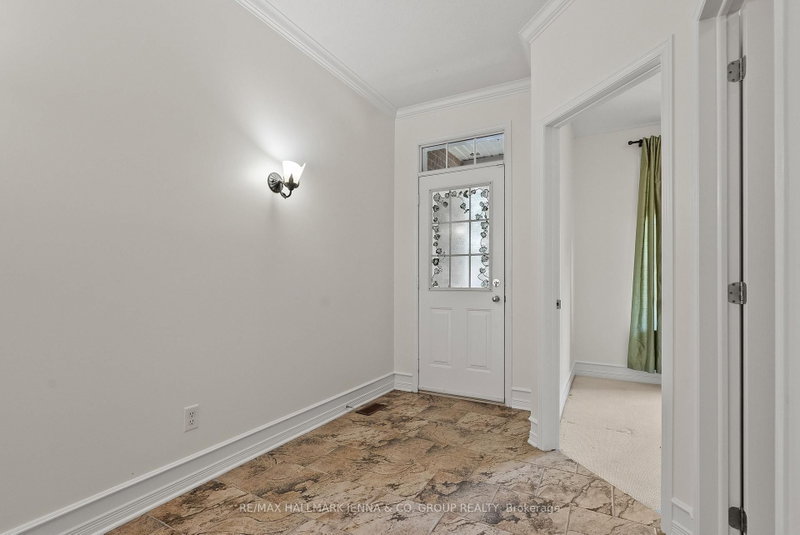 110 Heathercrest Private