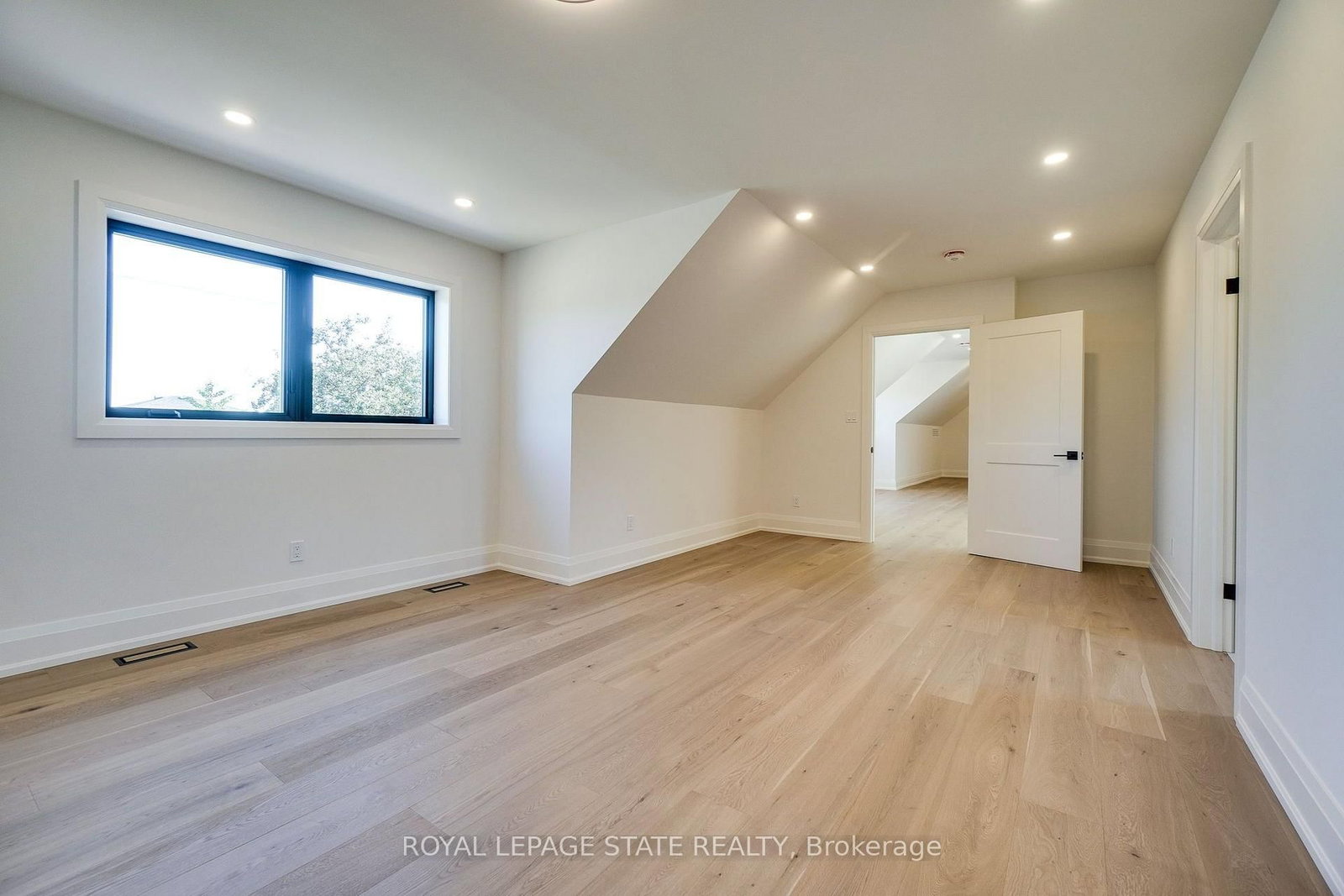 24 Royce Avenue • Hamilton, ON photo 39