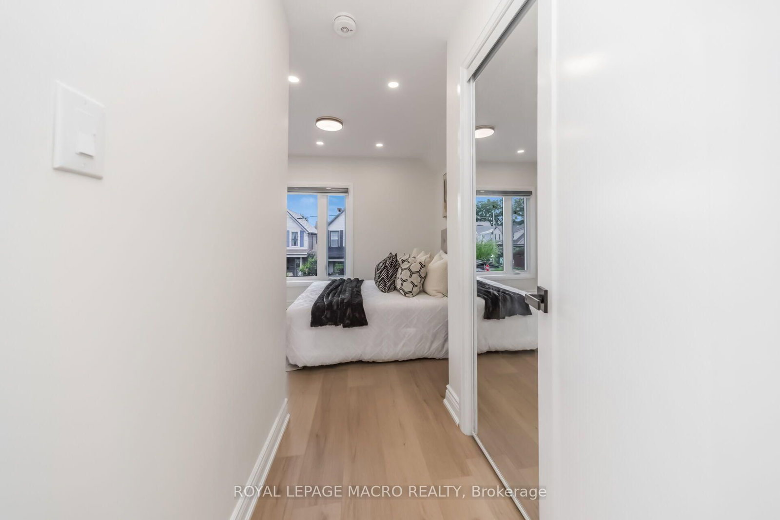 40 Glendale Avenue N • Hamilton, ON photo 29