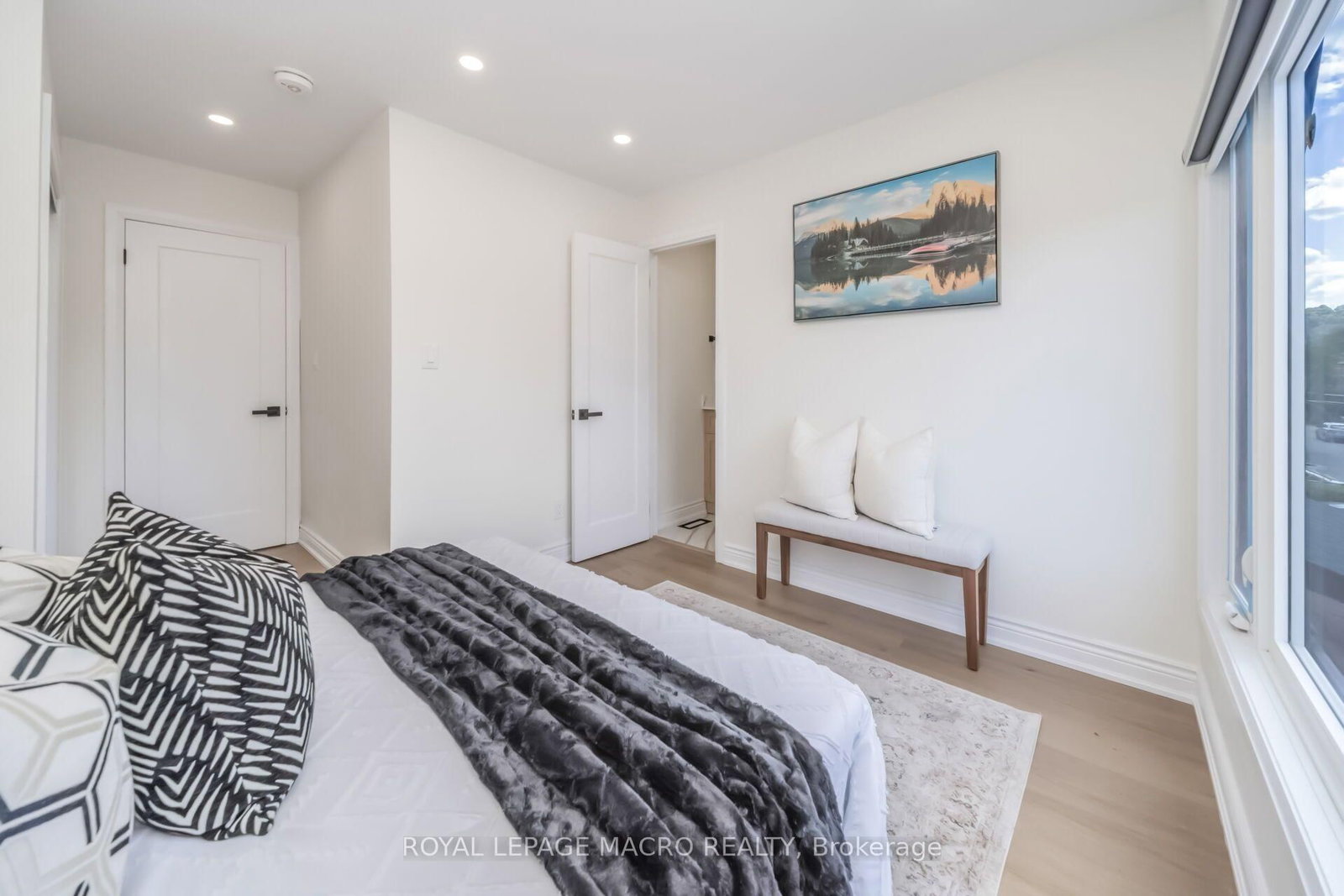 40 Glendale Avenue N • Hamilton, ON photo 33