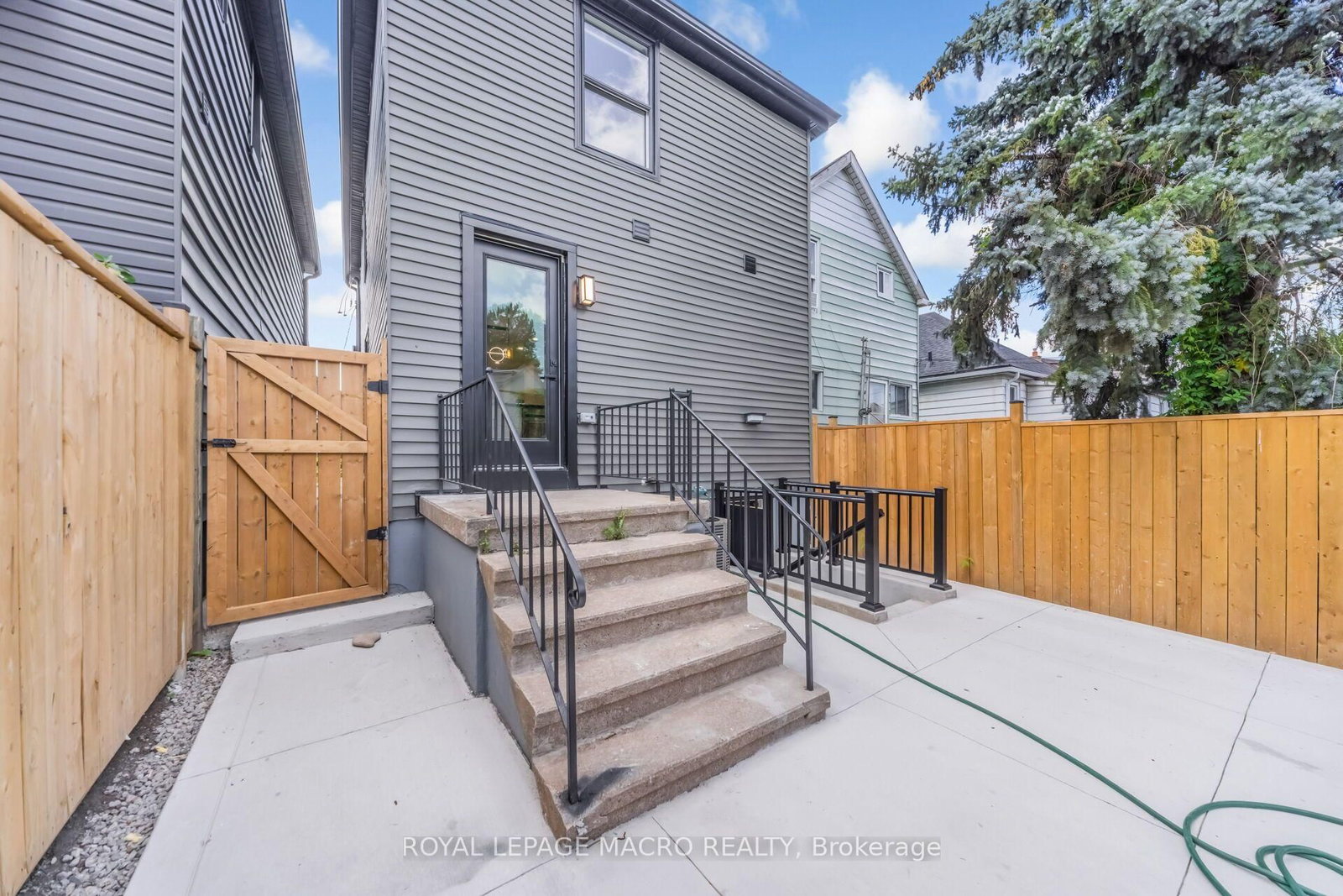 40 Glendale Avenue N • Hamilton, ON photo 47