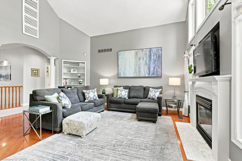 515 Birchleaf Walk • Waterloo, ON photo 12
