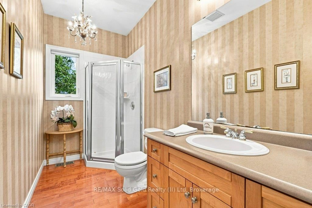 515 Birchleaf Walk • Waterloo, ON photo 18