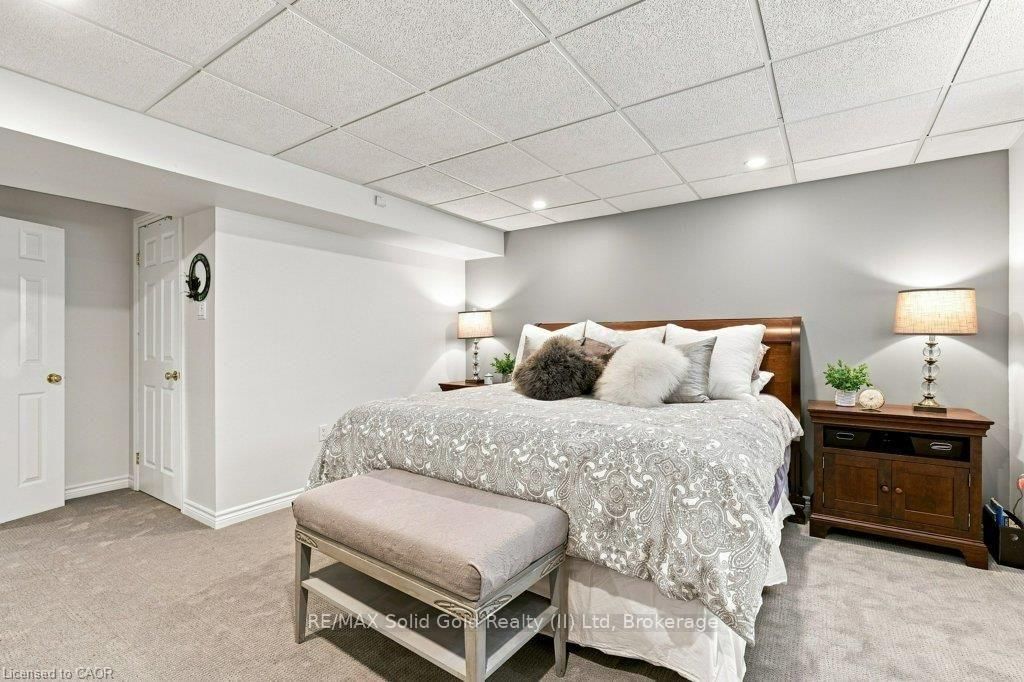 515 Birchleaf Walk • Waterloo, ON photo 24