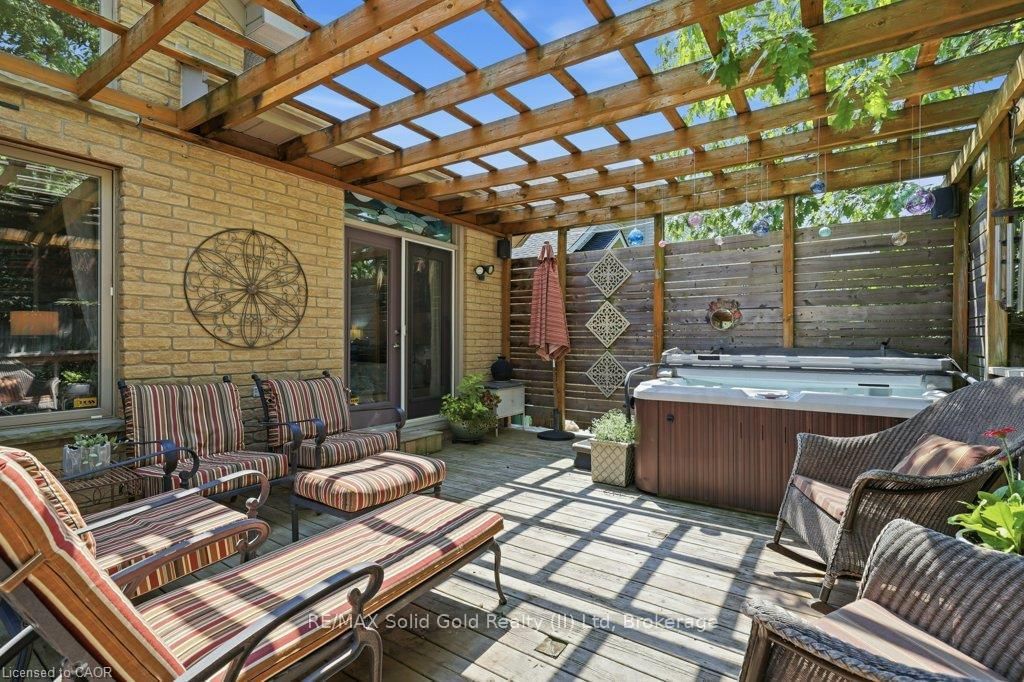515 Birchleaf Walk • Waterloo, ON photo 30