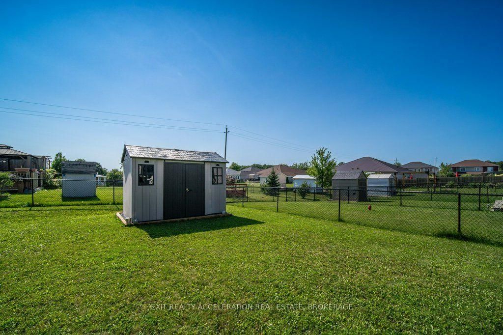 114 Kanvers Way • Napanee, ON photo 36