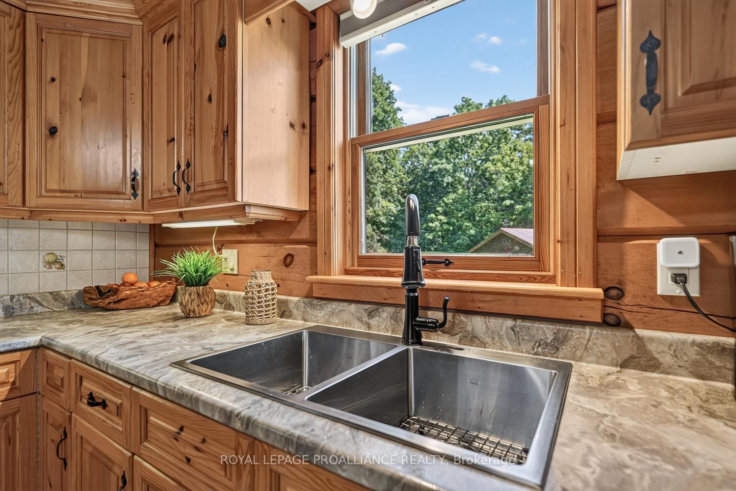 358 Kitley Line 9 Line • Elizabethtown-Kitley, ON photo 10
