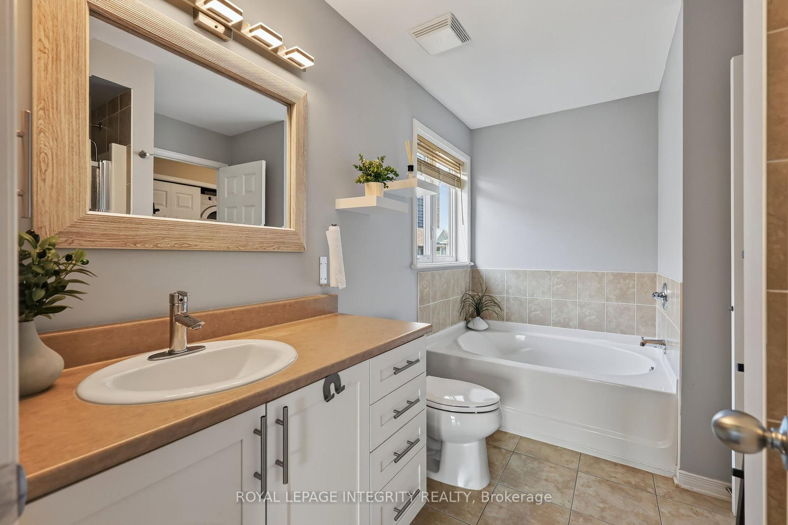 635 Reardon Private • Ottawa, ON photo 23