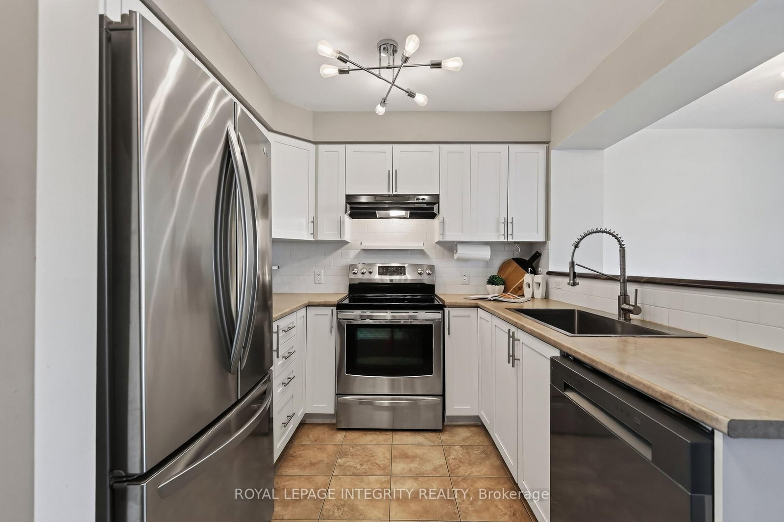 635 Reardon Private • Ottawa, ON photo 5