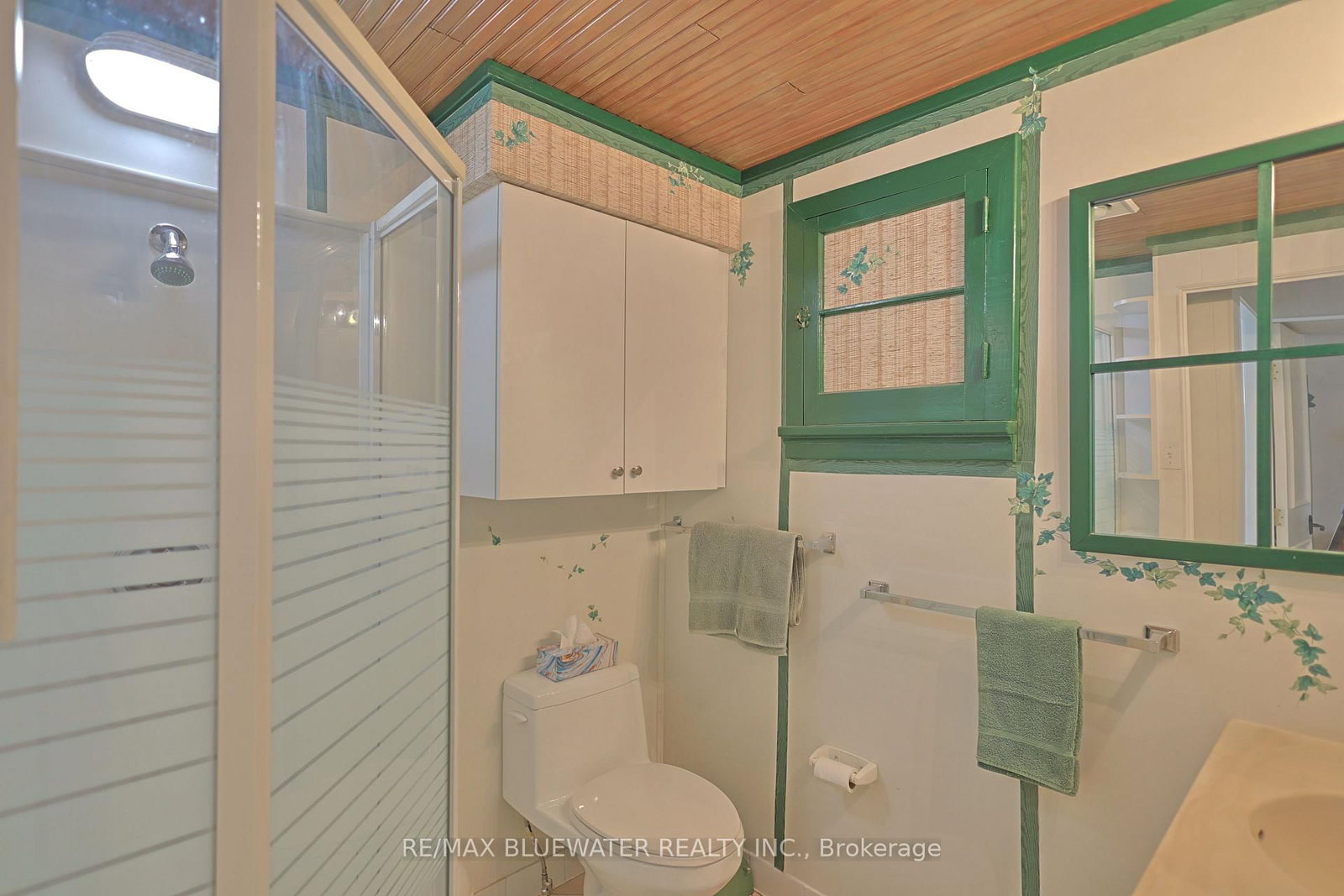 5 PHILLIP Street • South Huron, ON photo 39