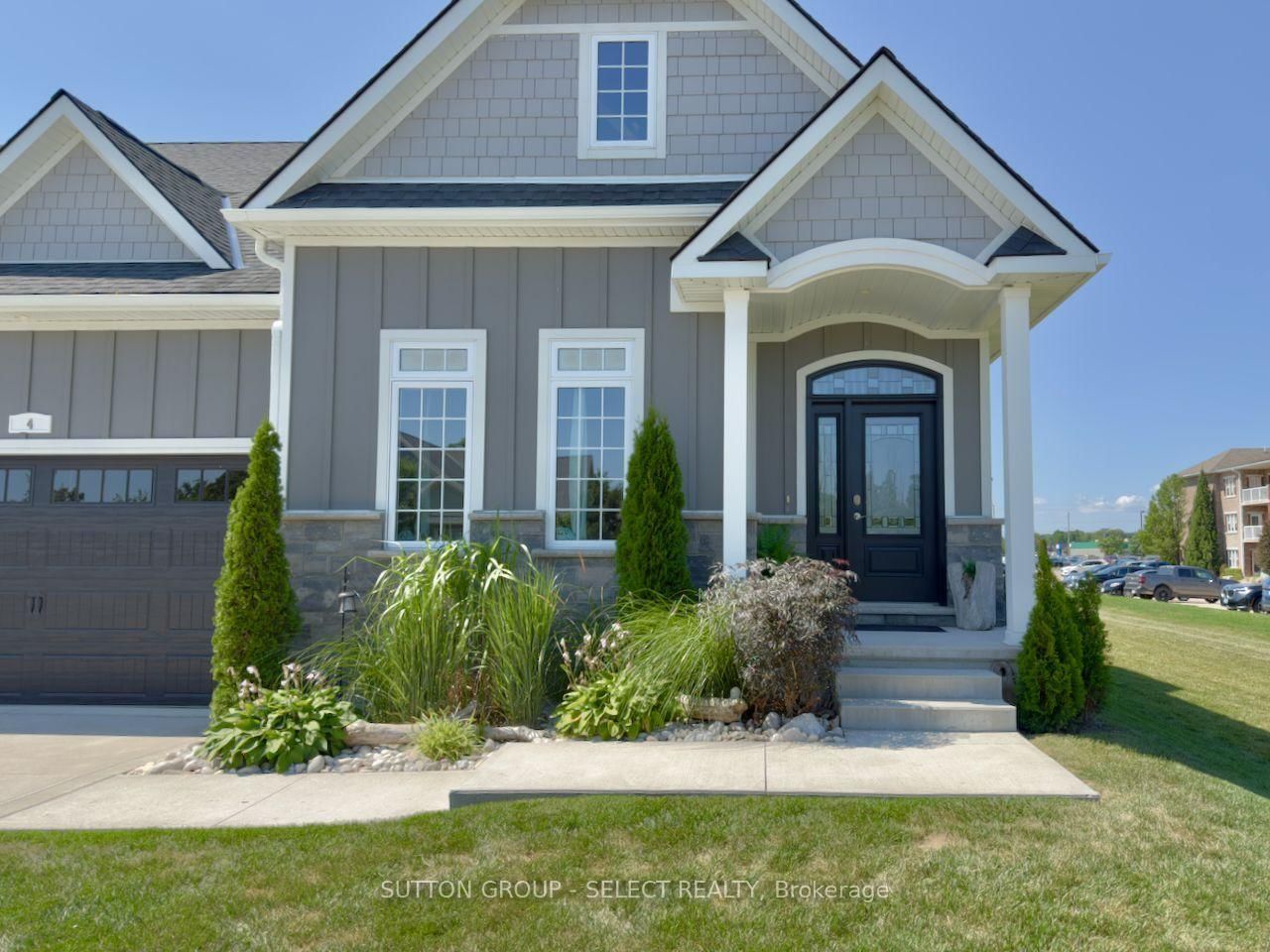 4 BROOKLAWN Drive • Lambton Shores, ON photo 5