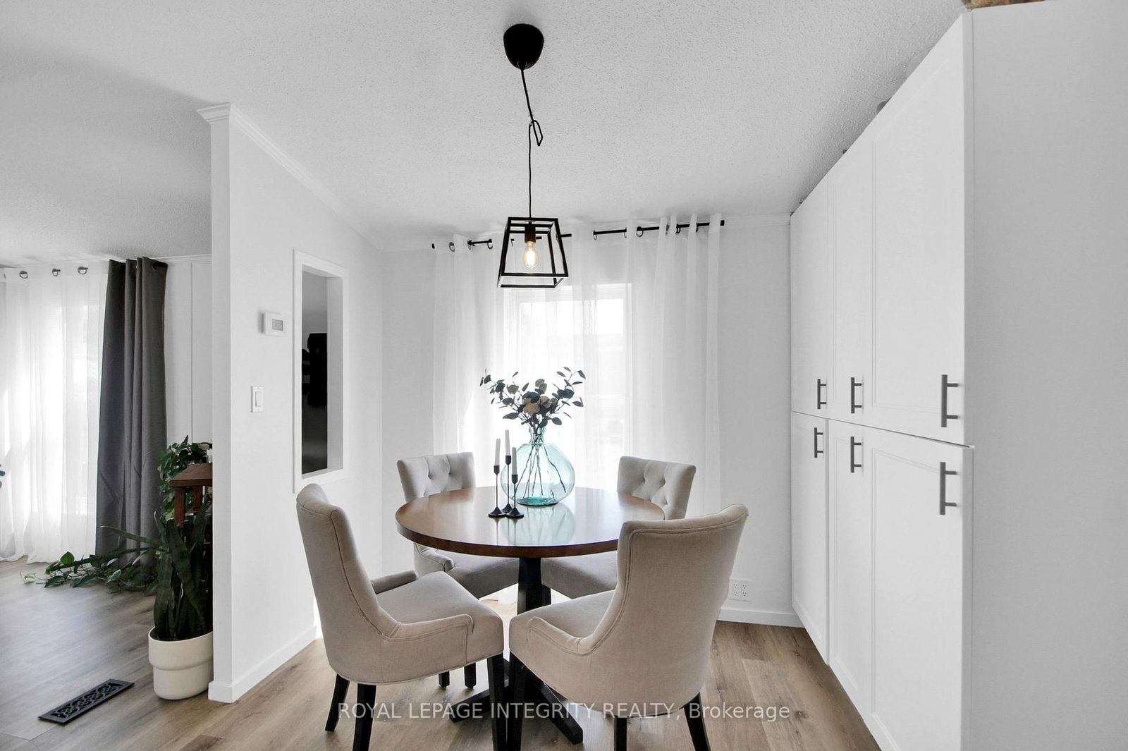 6727 Chris Tierney Private • Ottawa, ON photo 16