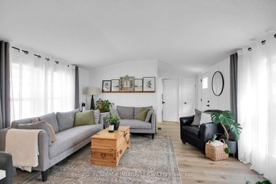 6727 Chris Tierney Private • Ottawa, ON photo 8
