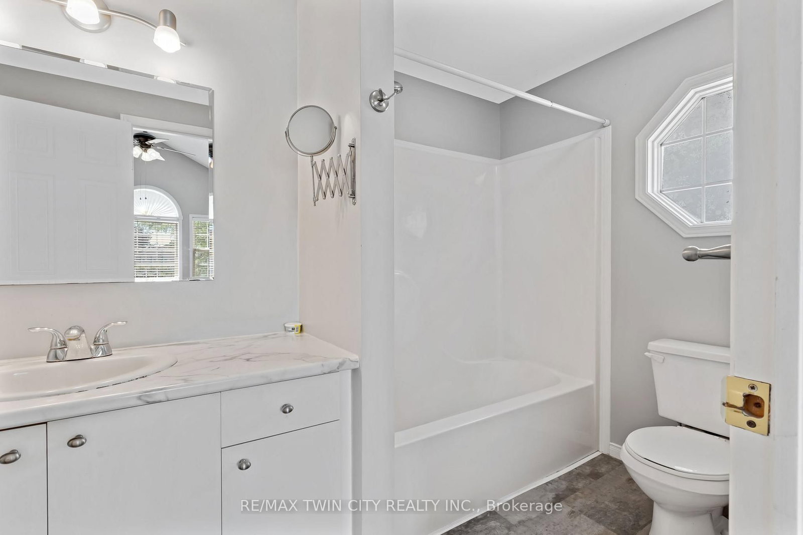 129 KOVAC Road • Cambridge, ON photo 16
