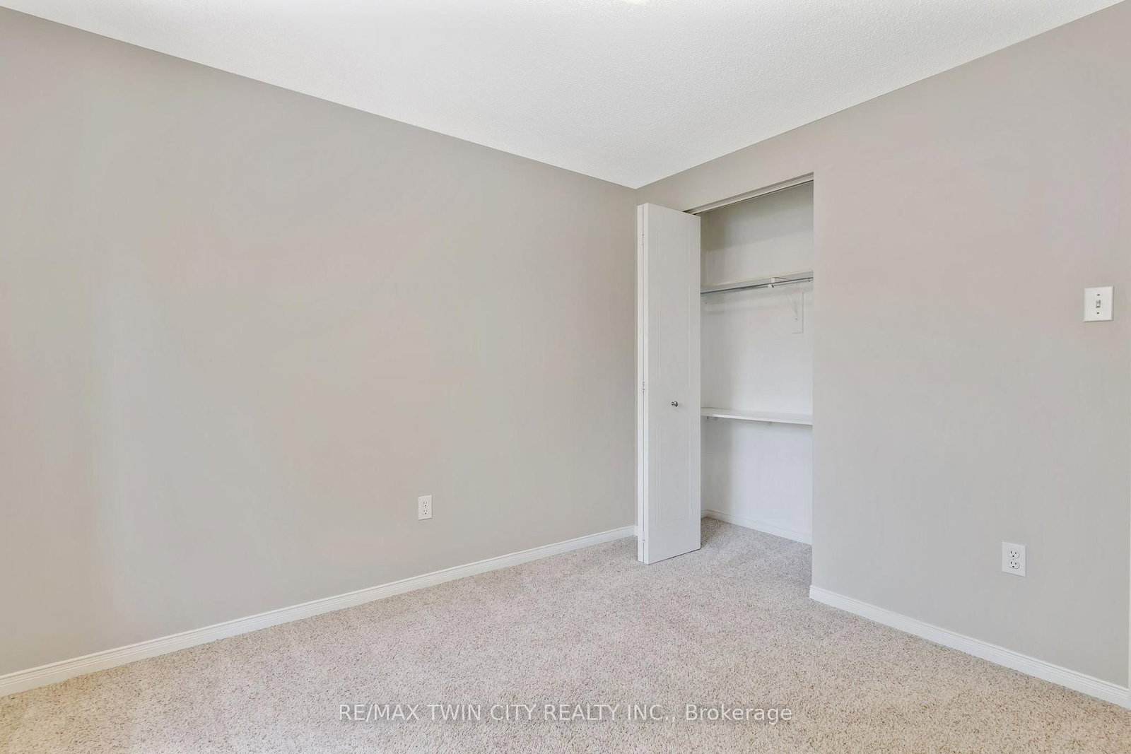 129 KOVAC Road • Cambridge, ON photo 21