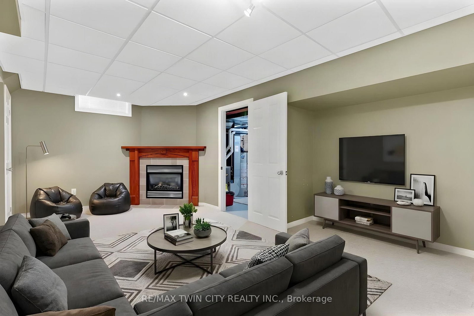129 KOVAC Road • Cambridge, ON photo 33