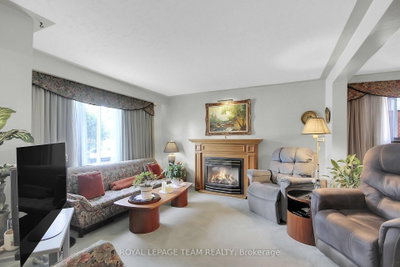 962 Dynes Road • Ottawa, ON photo 4