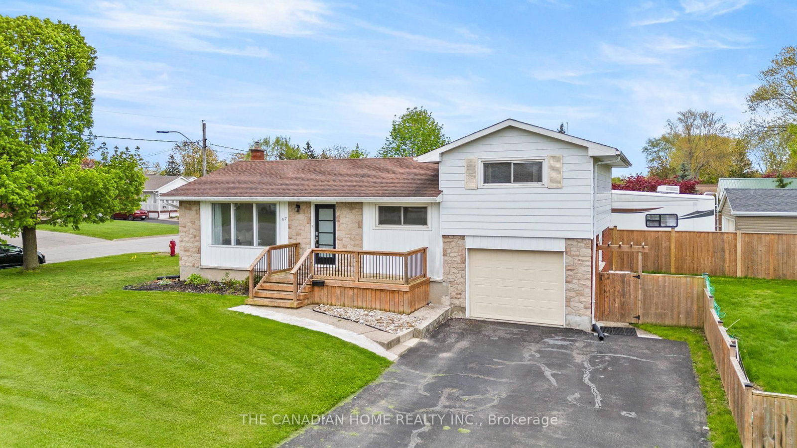 57 DEXTER Drive • Welland, ON photo 3
