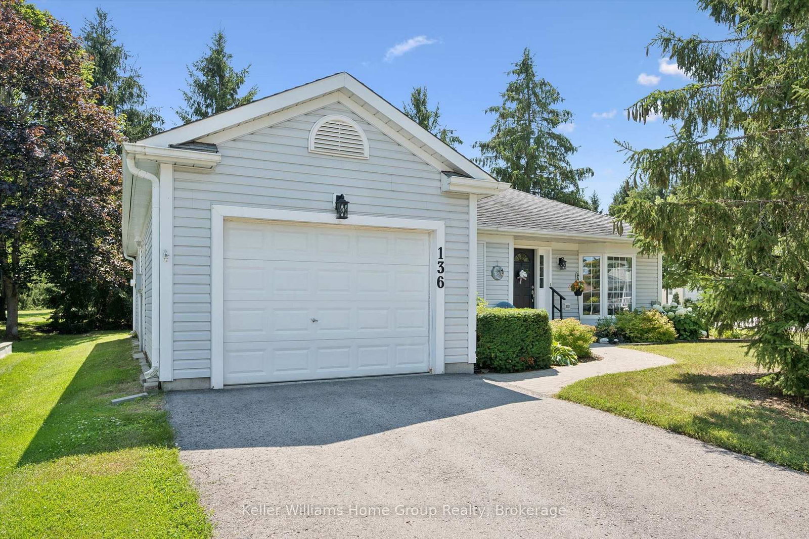 136 Bristlecone Crescent • Centre Wellington, ON photo 3