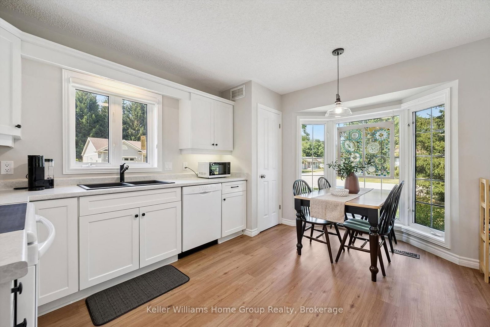 136 Bristlecone Crescent • Centre Wellington, ON photo 8