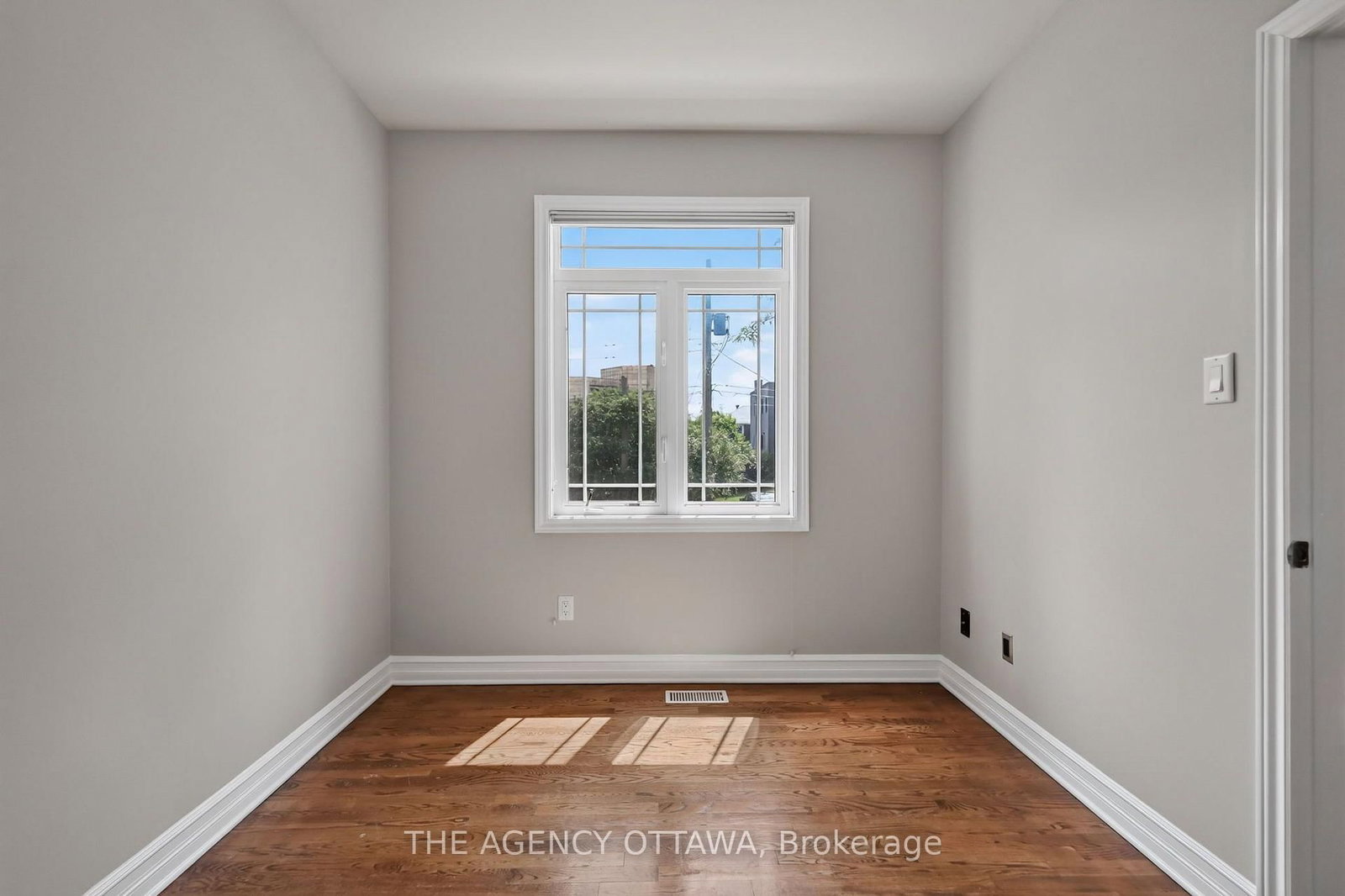 711 Churchill Avenue N • #203 • Ottawa, ON photo 37
