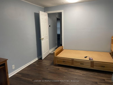 986 Bridge Avenue • Windsor, ON photo 5