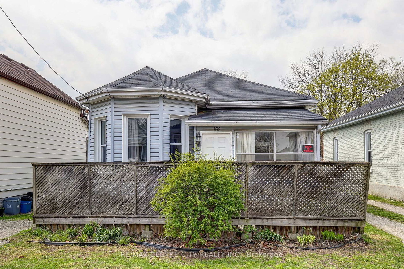 88 Flora Street • St. Thomas, ON photo 1