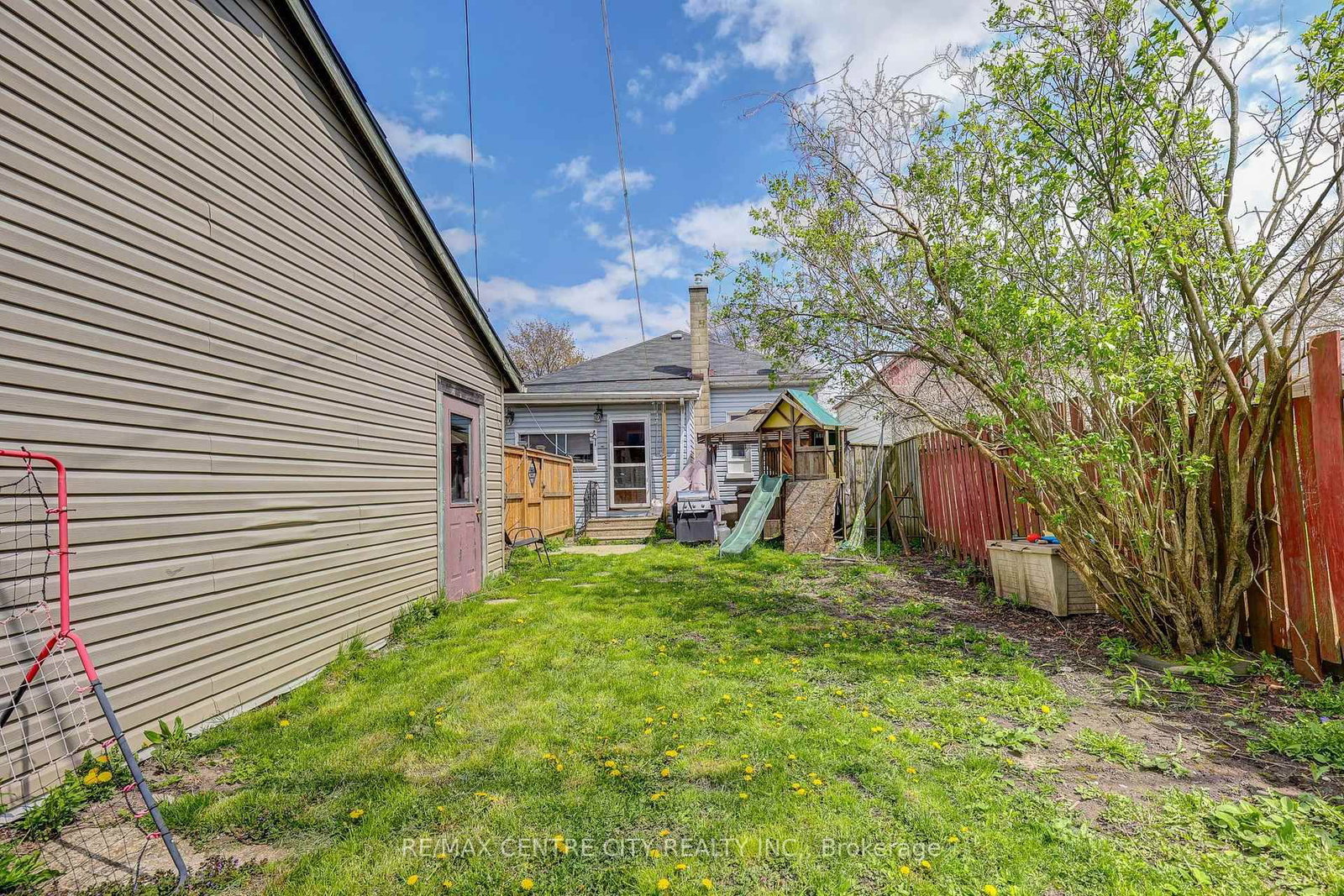 88 Flora Street • St. Thomas, ON photo 33