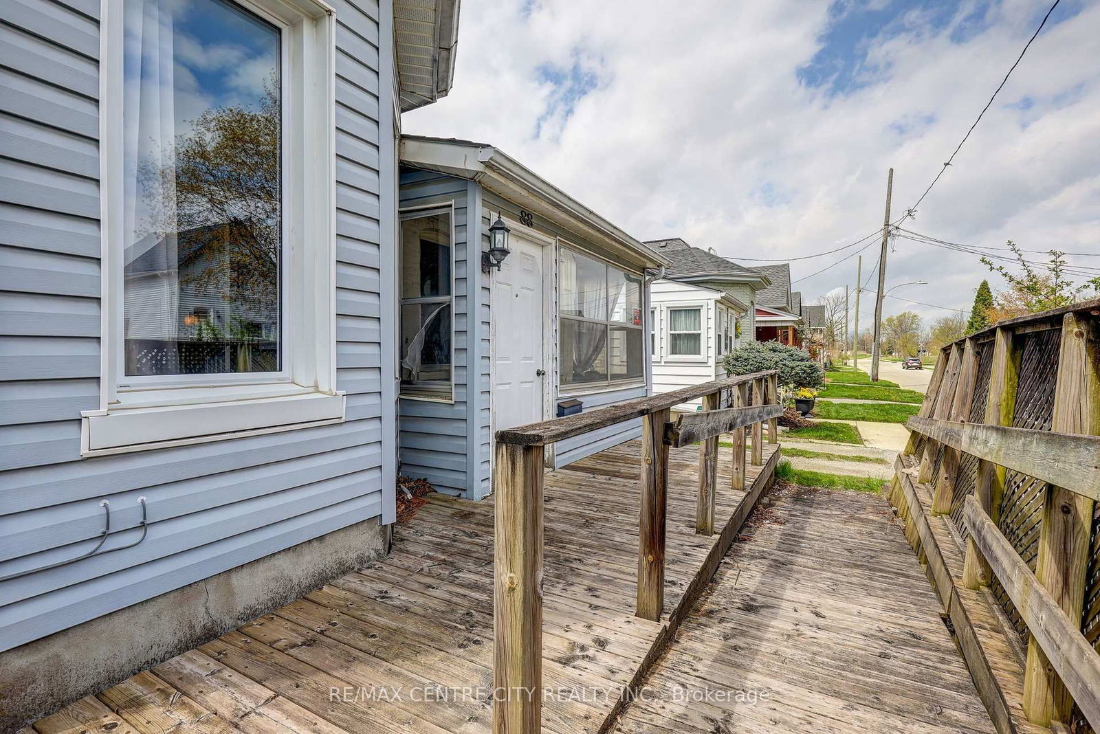 88 Flora Street • St. Thomas, ON photo 5