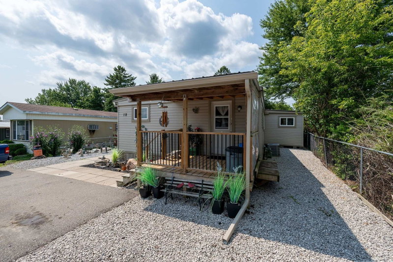 18 pineview Street