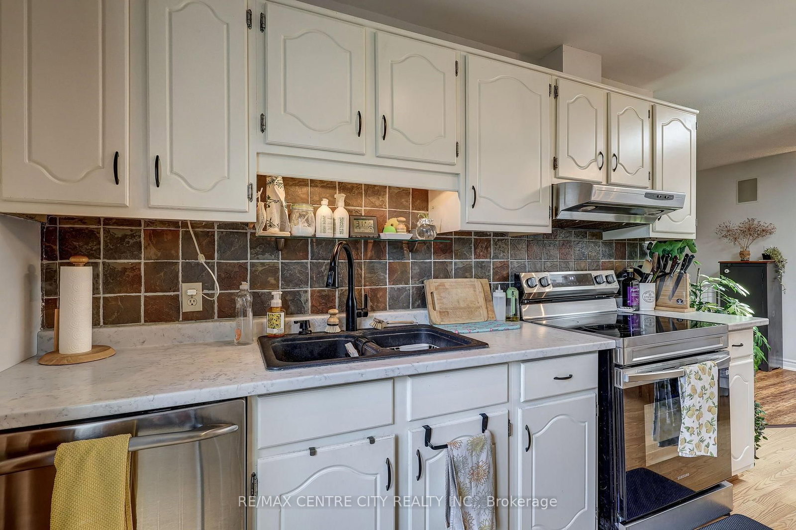 37 Fifth Avenue • St. Thomas, ON photo 33