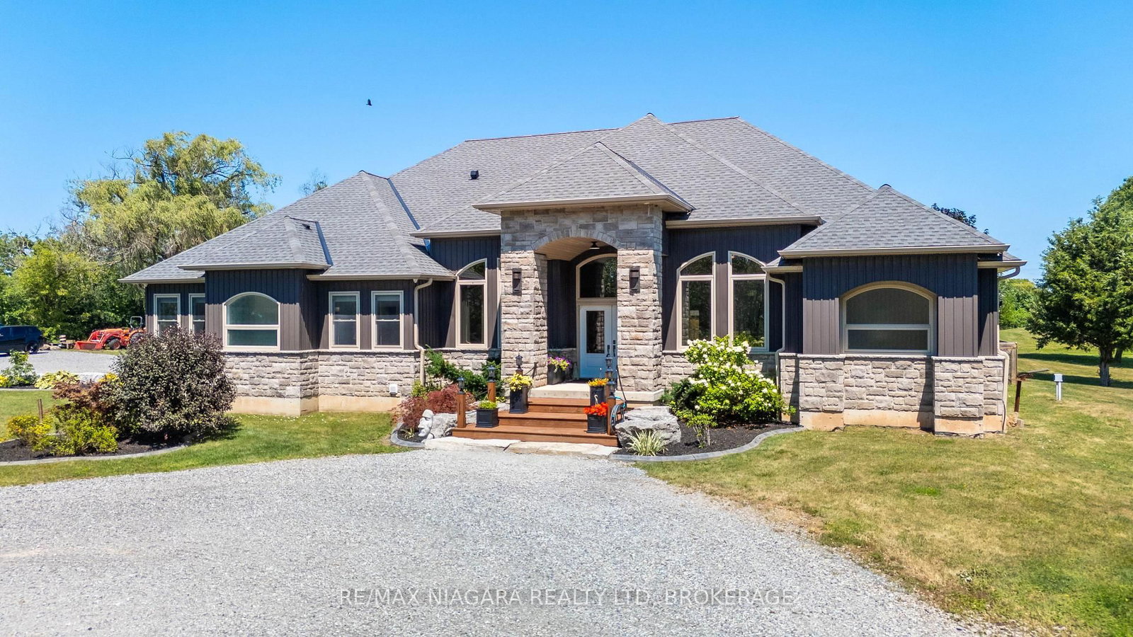 2439 Miller Road • Port Colborne, ON photo 1