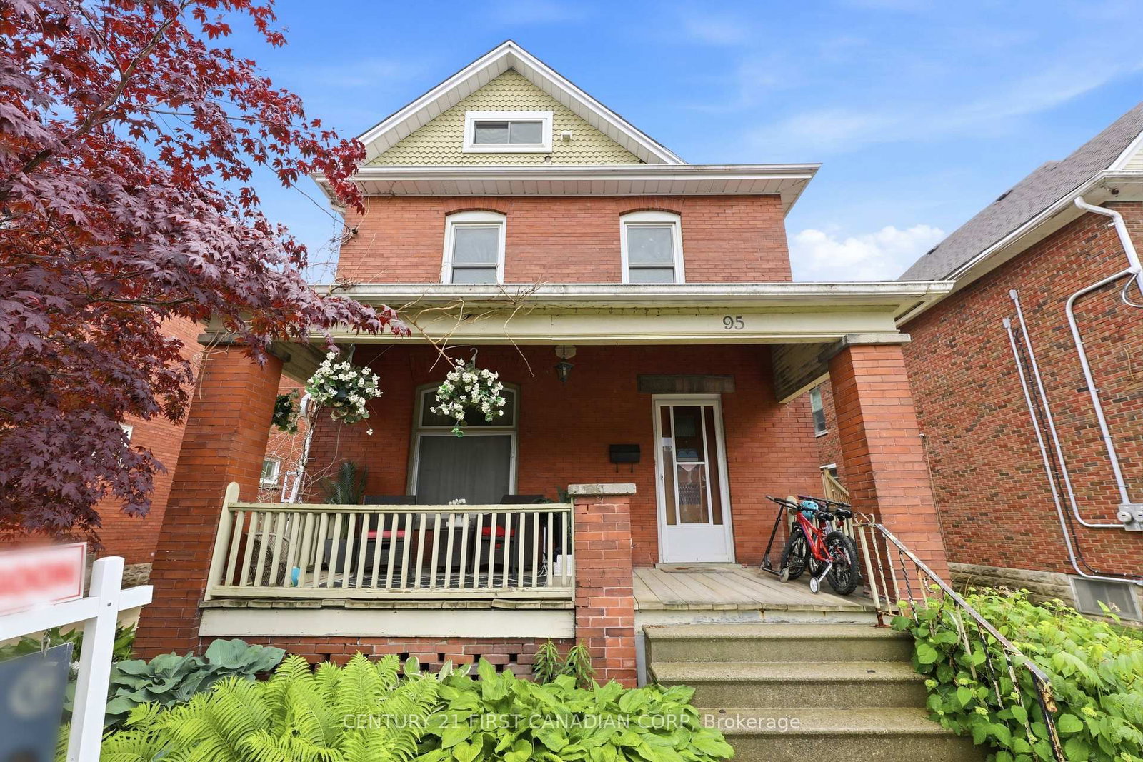 Detached House sold at 95 Myrtle Street, St. Thomas, Ontario, N5R 2E9 - St. Thomas - MLS: X13642926