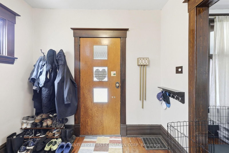 95 Myrtle Street N