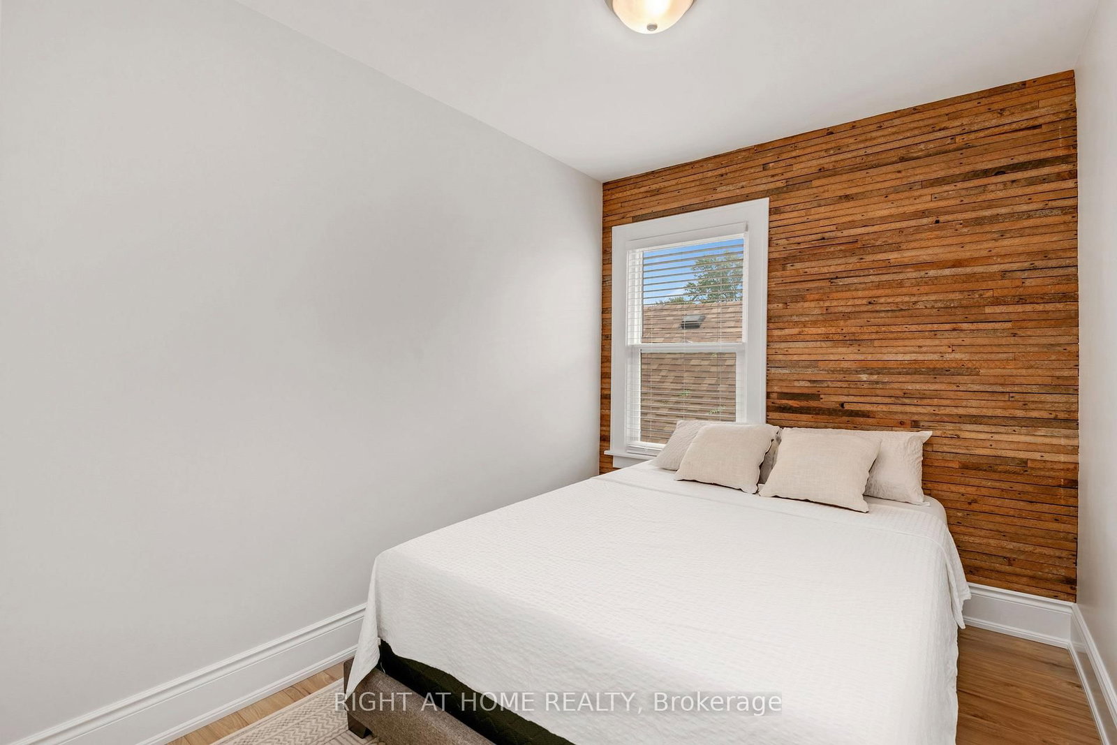 1379-1381 Pierre Avenue • Windsor, ON photo 18