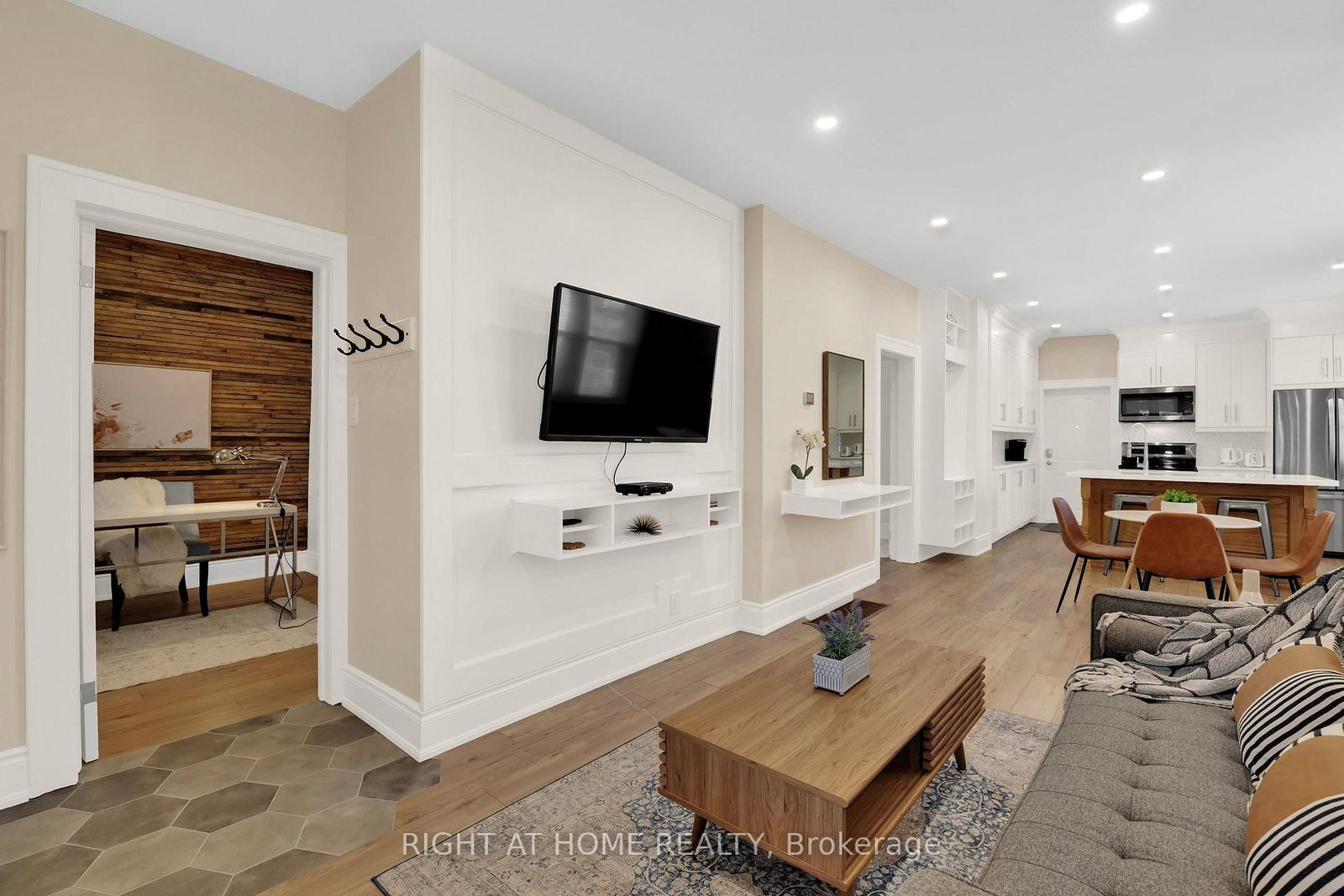 1379-1381 Pierre Avenue • Windsor, ON photo 23