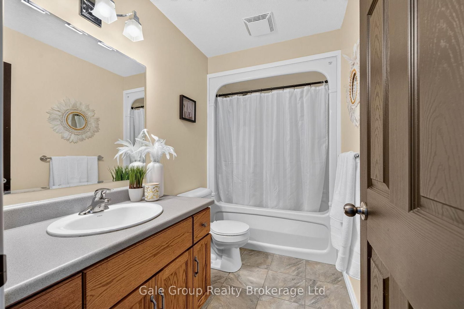 115 Burtch Street • Woodstock, ON photo 20