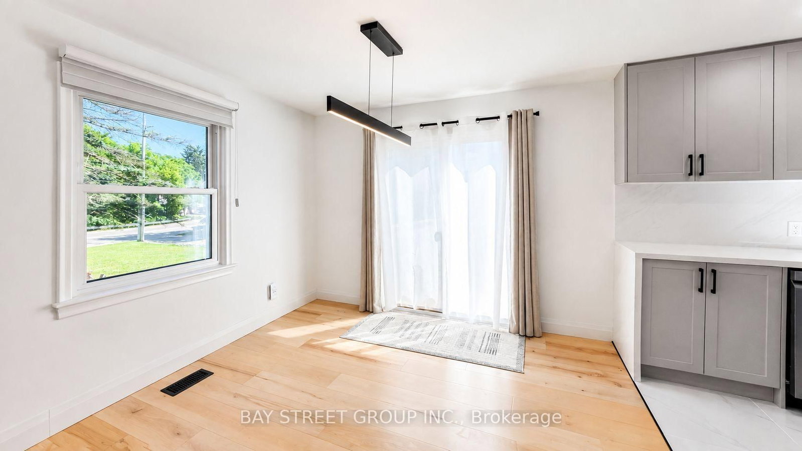 3 Parkside Drive • Tillsonburg, ON photo 8