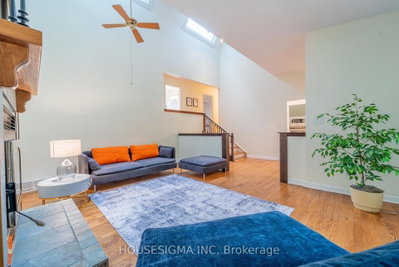 1437 Huntmar Drive • Carp, ON photo 8